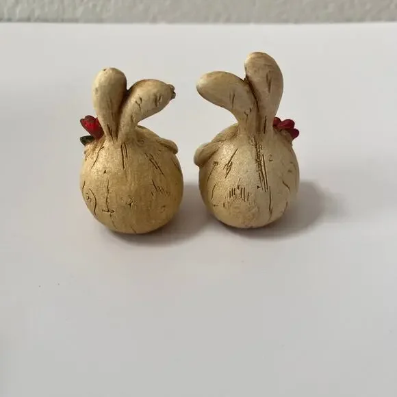 Set of 2 Rustic Easter Bunny Rabbit Figurines Holding Flower Spring Decor Easter - Picture 5 of 9
